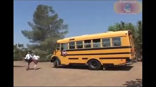 Image Autobus-Sex ist, wie die Literaturlehrerin den Schulbus einsetzt