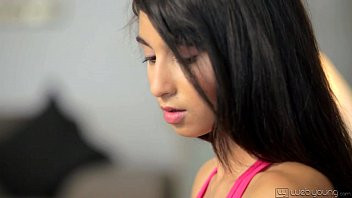 Image Brünette masturbiert ausgiebig